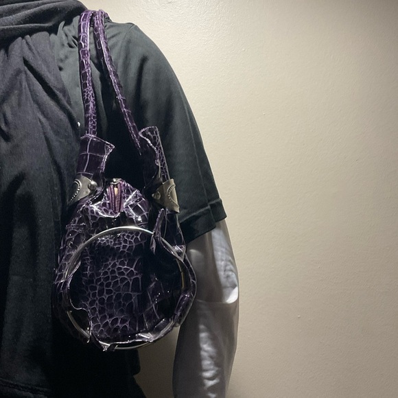 Vintage purple guess bag - Picture 3 of 3